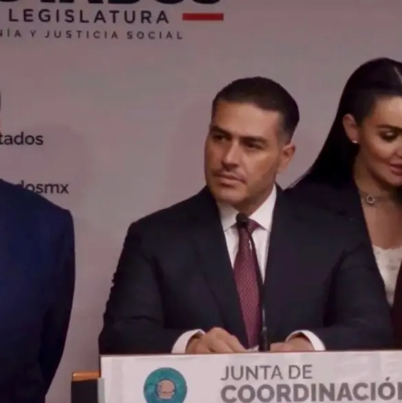 Diputadas de Morena se pelean en conferencia por aparecer junto a Harfuch | VIDEO Diputadas de Morena se pelean en conferencia por aparecer junto a Harfuch | VIDEO