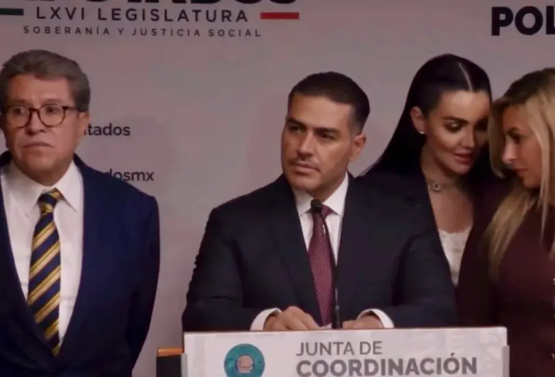Diputadas de Morena se pelean en conferencia por aparecer junto a Harfuch | VIDEO Diputadas de Morena se pelean en conferencia por aparecer junto a Harfuch | VIDEO