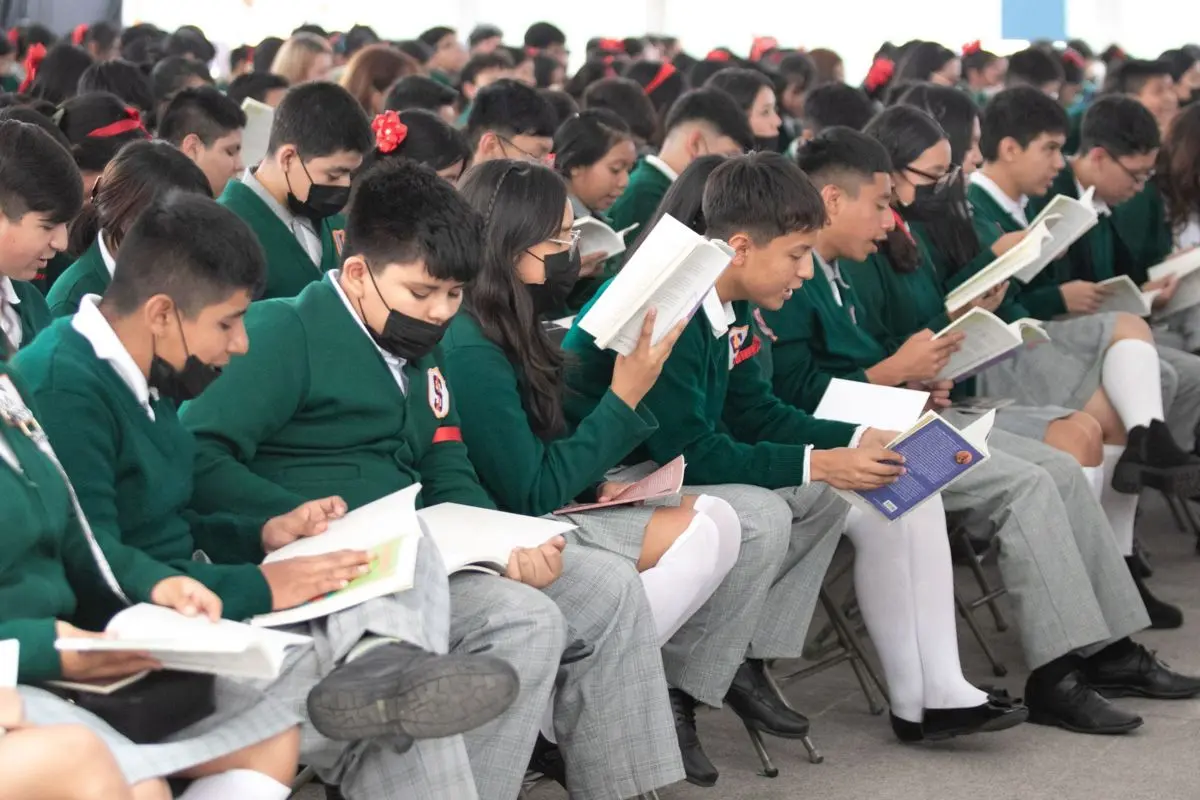 Los estudiantes de primer grado, recién registrados en septiembre, recibirán su primer depósito en diciembre. Cuartoscuro.