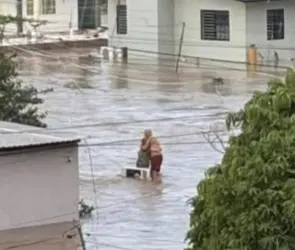 Se me fue mi viejita: Así despidió Hilario a su esposa, quien junto a él se hizo viral tras las inundaciones en Poza Rica