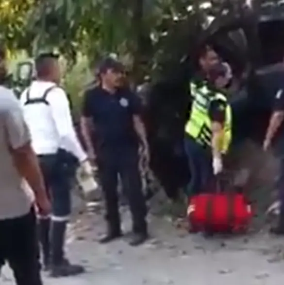 Conductora trata de ganarle el paso a tren y es embestida junto a su bebé; sobrevivieron de milagro Conductora trata de ganarle el paso a tren y es embestida junto a su bebé; sobrevivieron de milagro