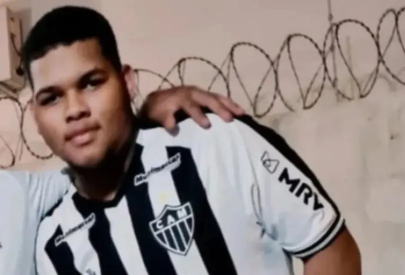 Asesinan a balazos a un joven mientras hablaba con su madre