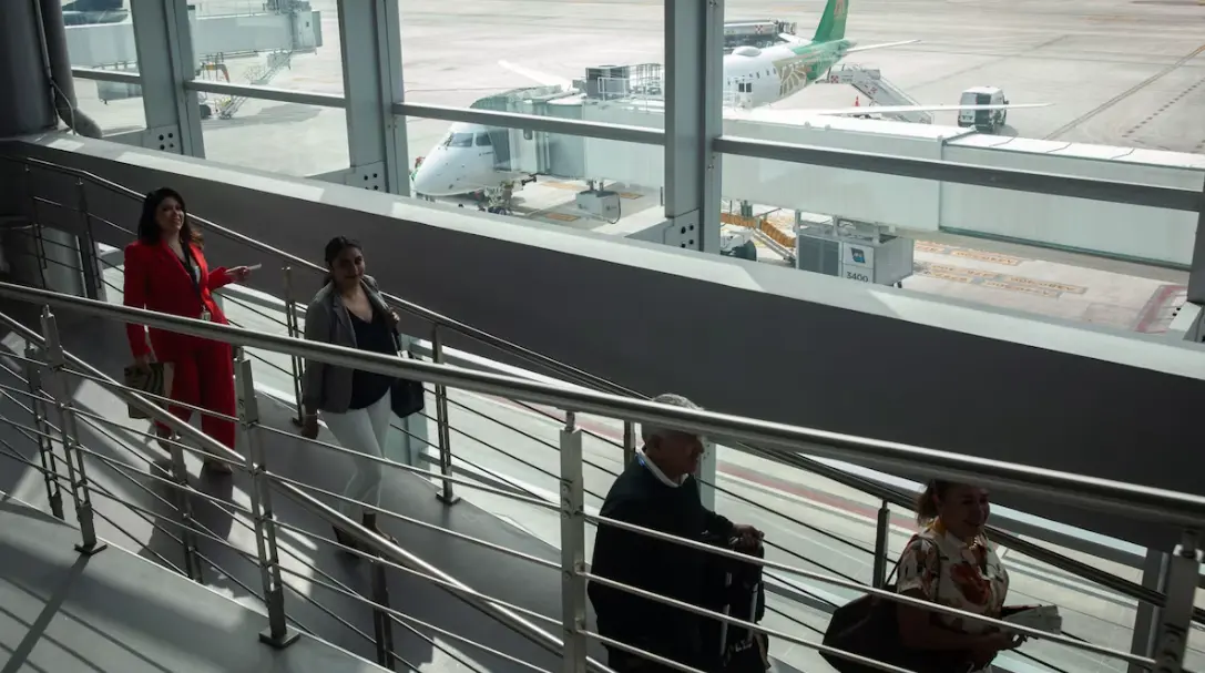 Dos aerolíneas son de las más afectadas por la cancelación de rutas de EU a México desde el AIFA y el AICM.  Especial