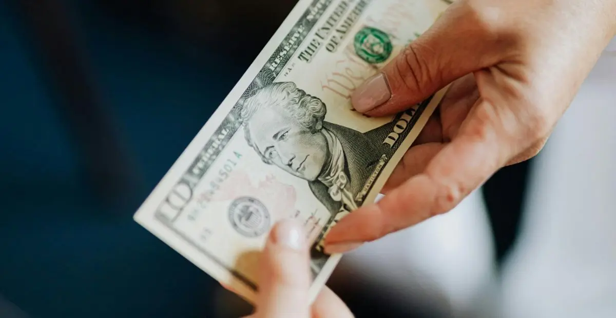 Así se cotiza el dólar hoy. Google.