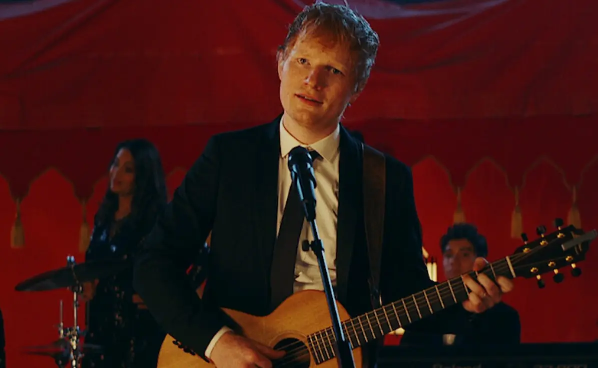 Sin cortes con Ed Sheeran (21 de noviembre de 2025). Un cantante. Una ciudad. Una oportunidad. En esta experiencia musical filmada en tiempo real, Ed Sheeran conquista Nueva York con sus éxitos.