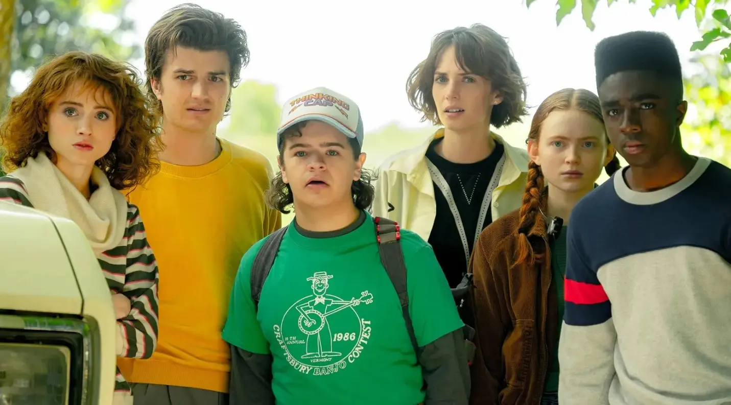 Stranger Things: Temporada 5: Parte 1 (26 de noviembre). Otoño de 1987. El pueblo de Hawkins sigue conmocionado.