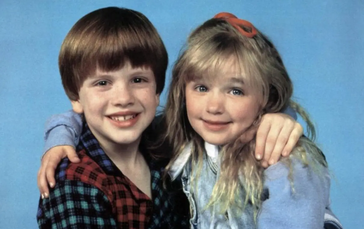 Como es costumbre, Junior trata de hacerle bromas pesadas a Trixie, pero ella resulta ser peor que él.<br>