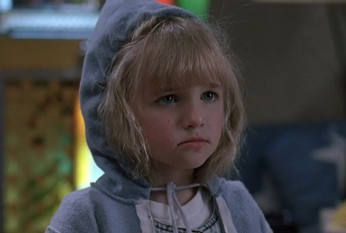 Tras varias bromas pesadas, Trixie y Junior terminan siendo buenos amigos.