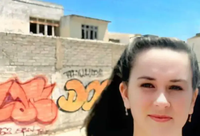 La escena del crimen es una casa que en la actualidad vecinos del estado de Querétaro aseguran que está embrujada. La escena del crimen es una casa que en la actualidad vecinos del estado de Querétaro aseguran que está embrujada.