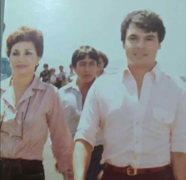 Ambos compartieron historias de lucha y sacrificio, lo que los unió de forma genuina. X.