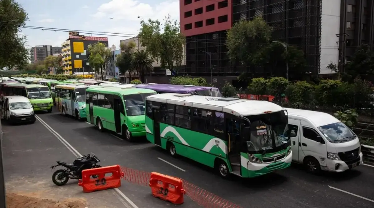  El alza frenó los bloqueos anunciados por transportistas en la CDMX. 