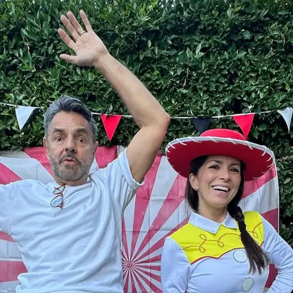 Los mexicanos no aprobamos este comportamiento: Piden quitar visa a Eugenio Derbez tras burlarse de Trump en Halloween