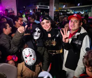 Espectáculos denigrantes: Tras pelea por Harfuch, diputada de Morena se disfraza de Batichica