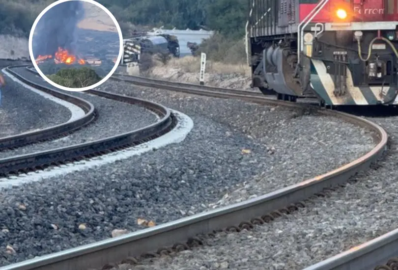 El tren que llevaba combustible se descarriló y explotó. El tren que llevaba combustible se descarriló y explotó.