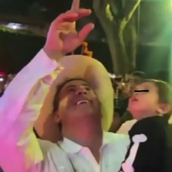 Estos fueron los últimos momentos del alcalde Carlos Manzo, antes de ser asesinado