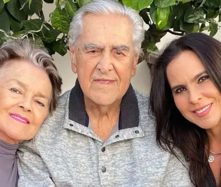 No se olviden de sus padres: Eric del Castillo reclama a sus hijas por no visitarlo a sus 91 años