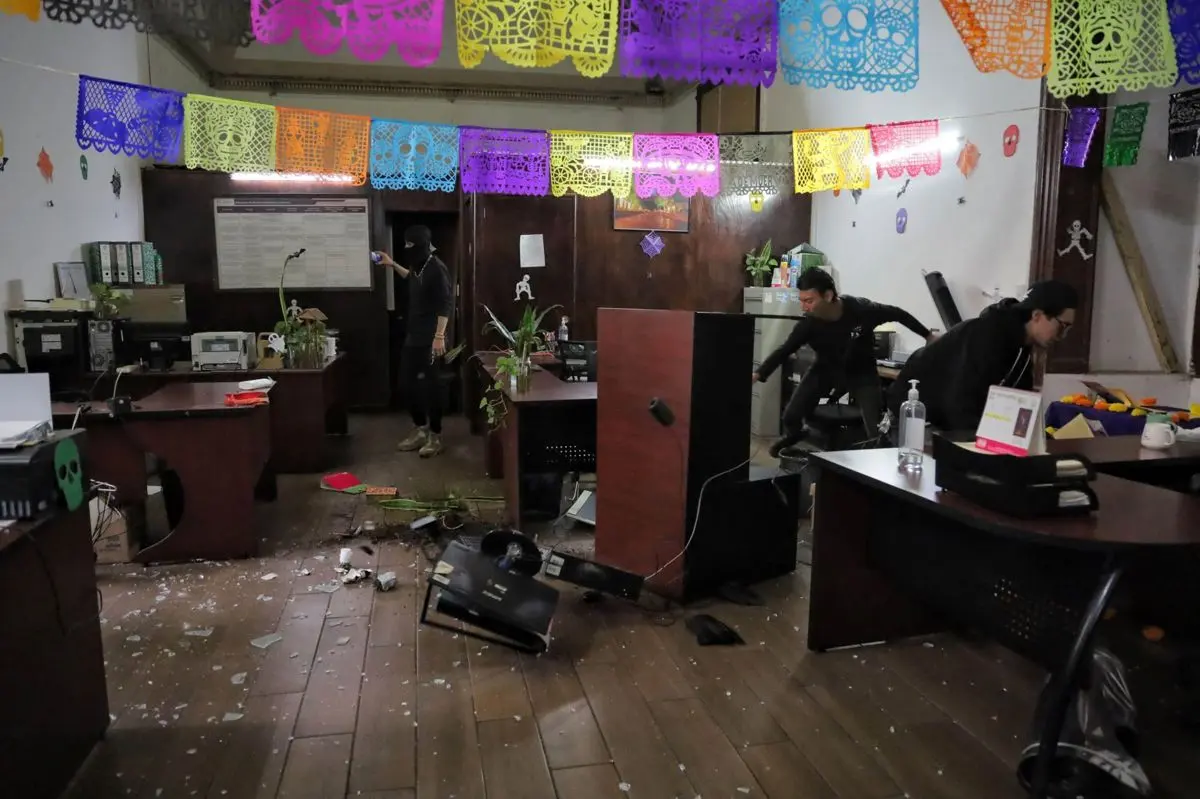 La Fiscalía abrió una carpeta de investigación por los daños provocados en el Palacio de Gobierno en Morelia Cuartoscuro