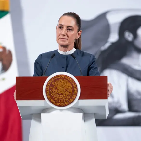 "No quiere pagar impuestos": Sheinbaum acusa a Salinas Pliego de politizar el asesinato de Carlos Manzo