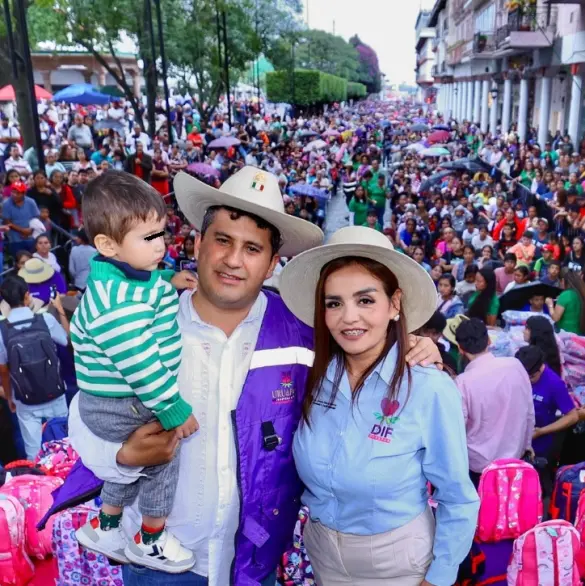 Del dolor al poder: Grecia Quiroz, la viuda de Carlos Manzo podría gobernar Uruapan tras su asesinato Del dolor al poder: Grecia Quiroz, la viuda de Carlos Manzo podría gobernar Uruapan tras su asesinato