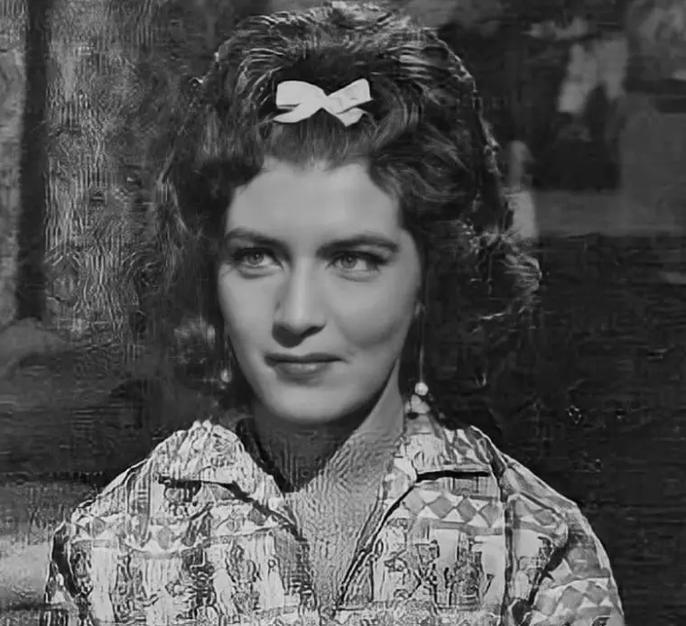 Irma Dorantes (90 años)