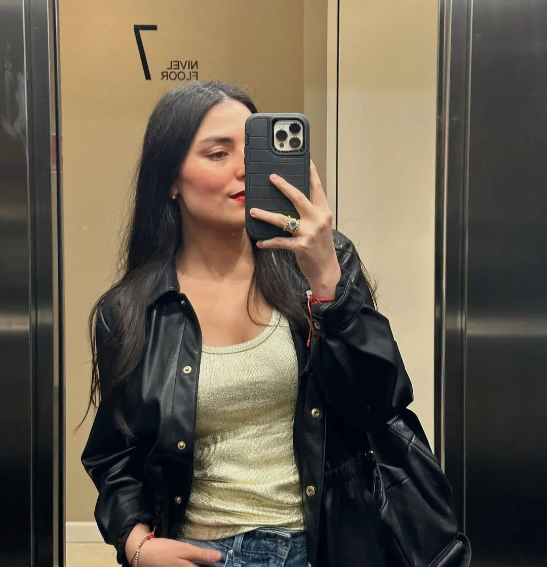 En sus redes suele publicar fotografías de sus viajes.