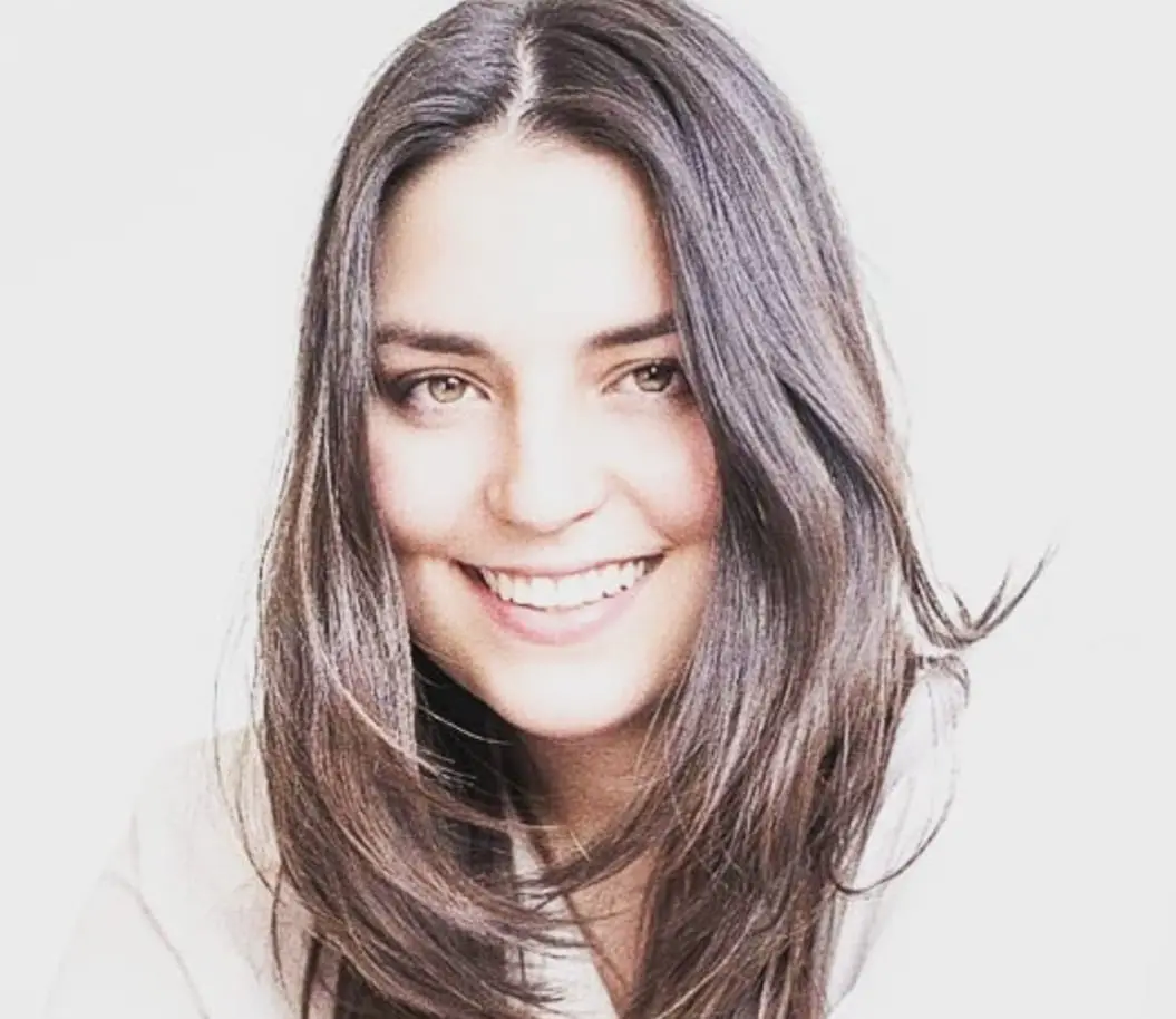 Sin embargo, su padre quería que Susana primero estudiara una carrera universitaria y luego decidiera si quería ser cantante.