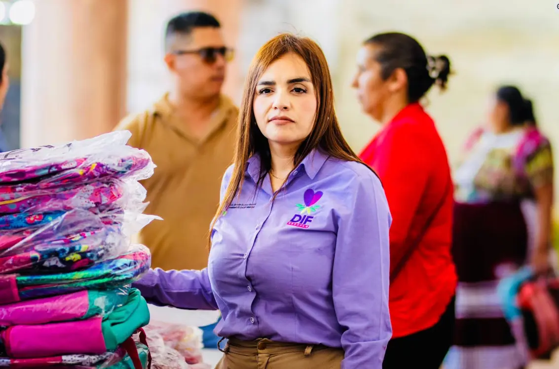 Antes de su nombramiento como alcaldesa, se desempeñó como presidenta honoraria del DIF municipal, cargo que asumió en abril de 2024. Facebook.