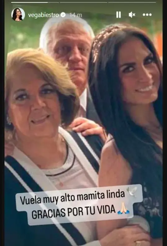 Joanna Vega-Biestro con sus papás Instagram