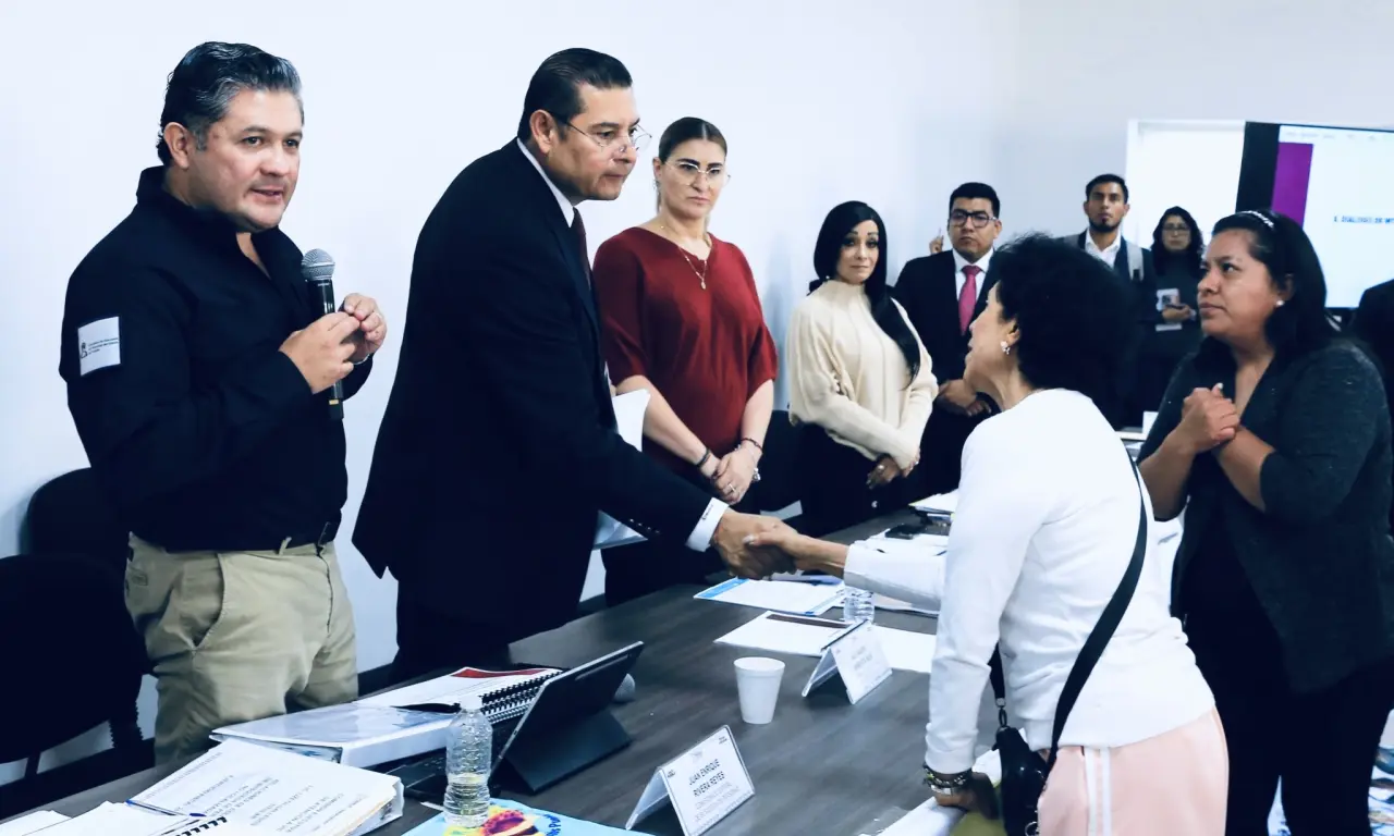  Alejandro Armenta anuncia nuevo apoyo para madres buscadoras en Puebla con abogados y peritos especializados 