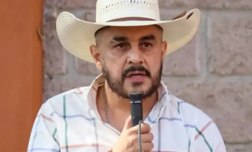 Hallan con vida a Alejandro Correa, exalcalde de Zinapécuaro reportado como desaparecido tras el asesinato de Carlos Manzo Hallan con vida a Alejandro Correa, exalcalde de Zinapécuaro reportado como desaparecido tras el asesinato de Carlos Manzo