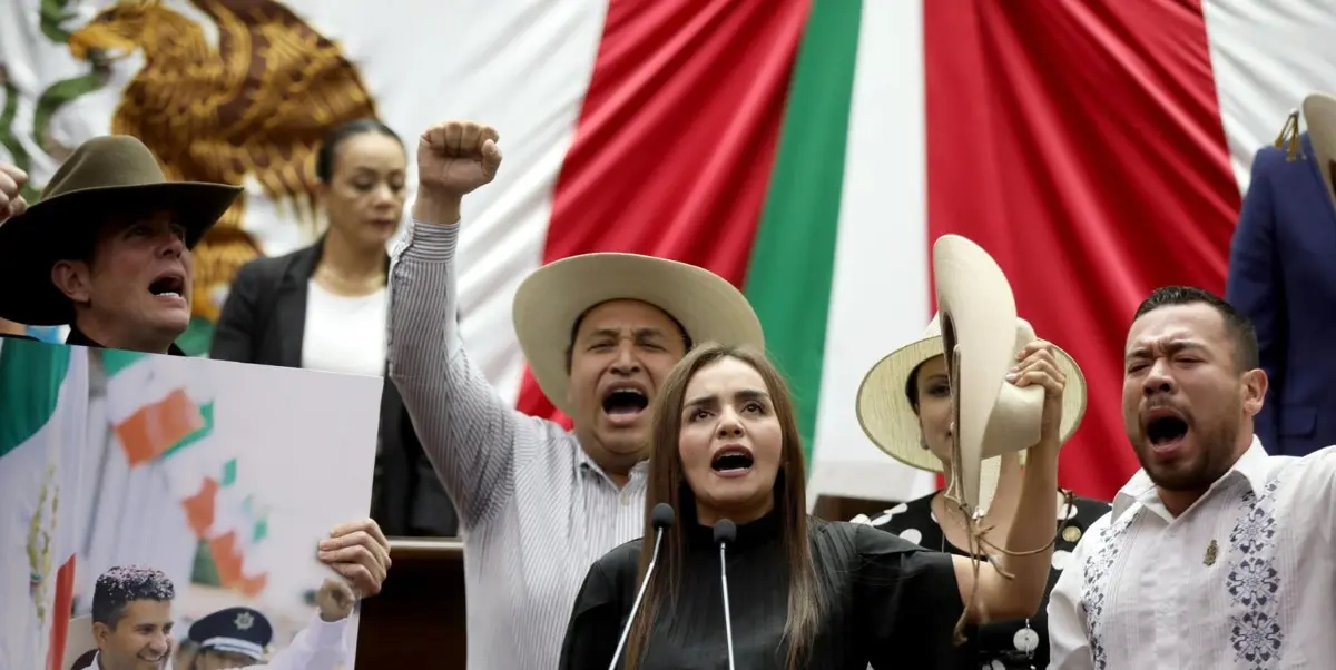 Grecia Quiroz en su toma de protesta. FB: Grecia Quiroz.