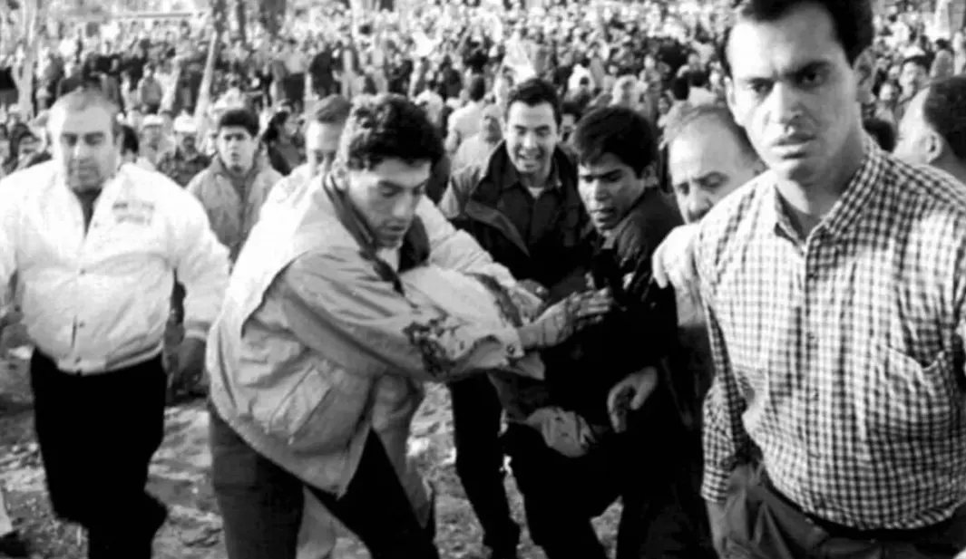 Luis Donaldo Colosio tras recibir dos disparos en Lomas de Taurinas. Especial