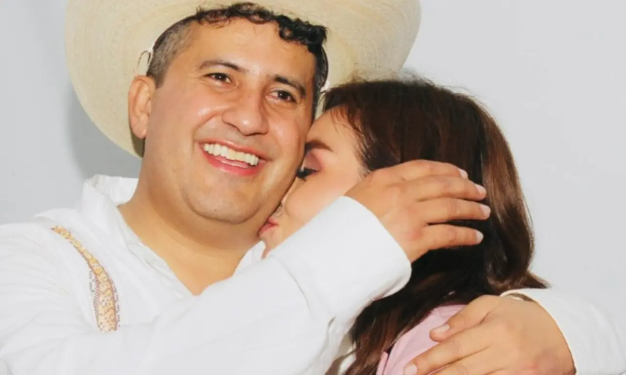  Sus palabras reflejaron no sólo el duelo personal, sino también la determinación de mantener vivo el legado político y social de su esposo. 