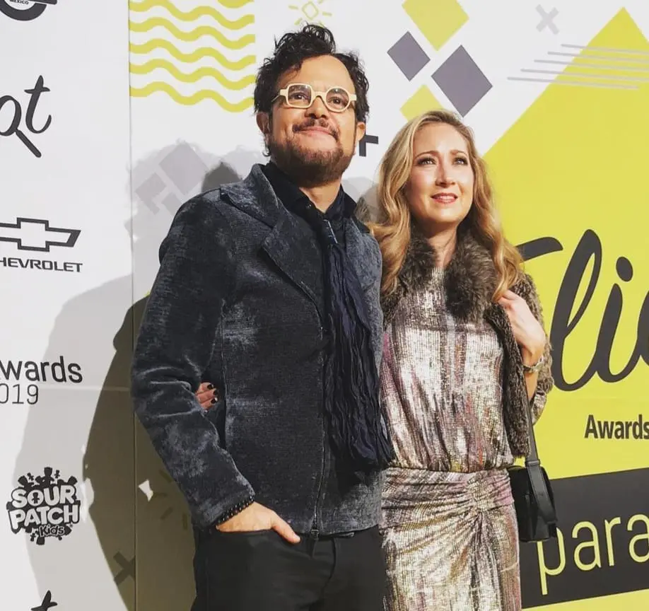 Aleks Syntek está casado desde hace más de 20 años con Karen Coronado.