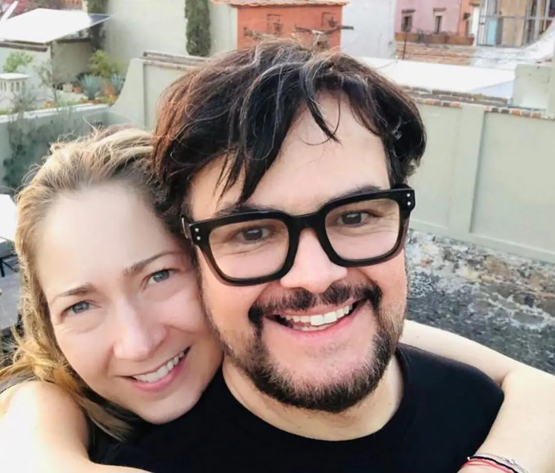 Karen Coronado tiene 47 años de edad.