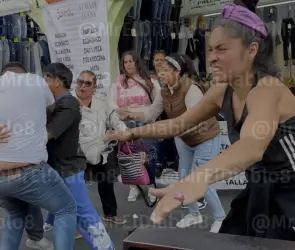 Clientes reciben golpiza por intentar cambiar un pantalón en el Centro Histórico, CDMX | VIDEO