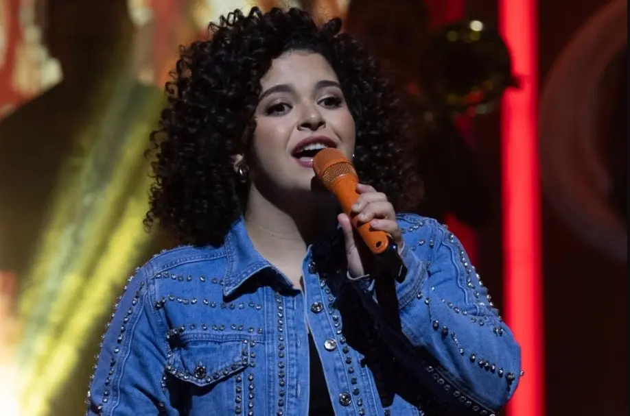 Debutó como actriz de teatro en la obra musical 'El mago'.