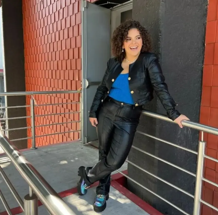 Como actriz de doblaje, en 2023 participó en la película 'Wish' de Disney.