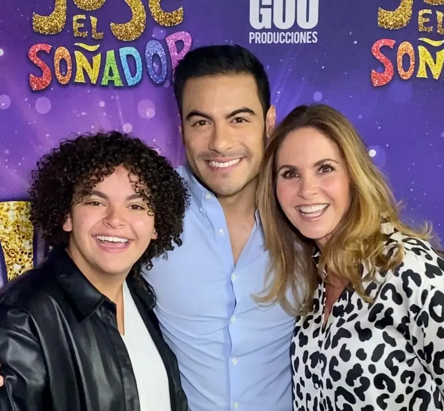 Daniela Romo la invitó a cantar en uno de sus conciertos.