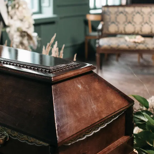 Madre roba 50 mil pesos reunidos para sepultar a su hijo policía y abandona el cuerpo en funeraria Madre roba 50 mil pesos reunidos para sepultar a su hijo policía y abandona el cuerpo en funeraria