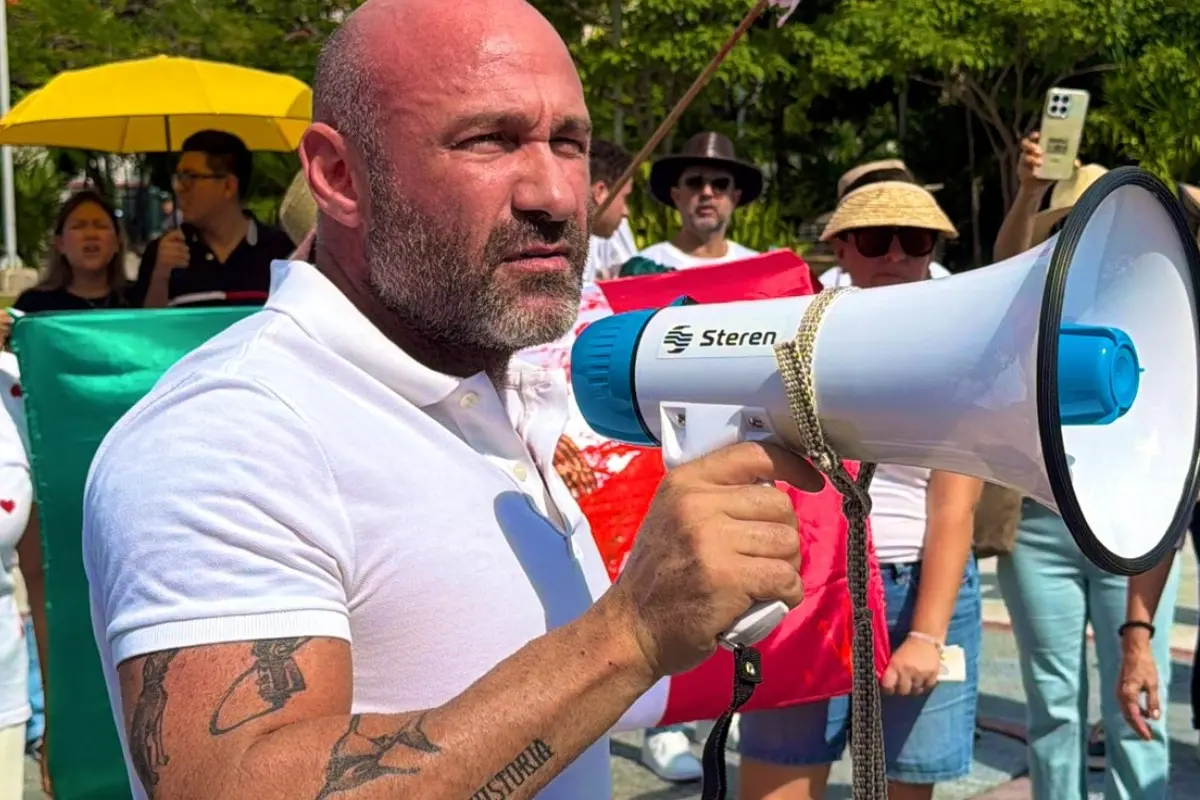  Critican a Pedro Ferriz Hijar por ir a marcha de la Generación Z 