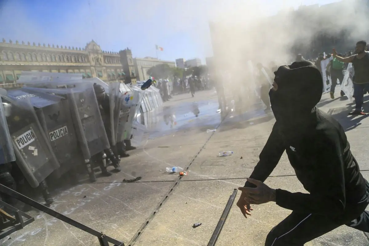 Marcha Generación Z termina en caos Cuartoscuro