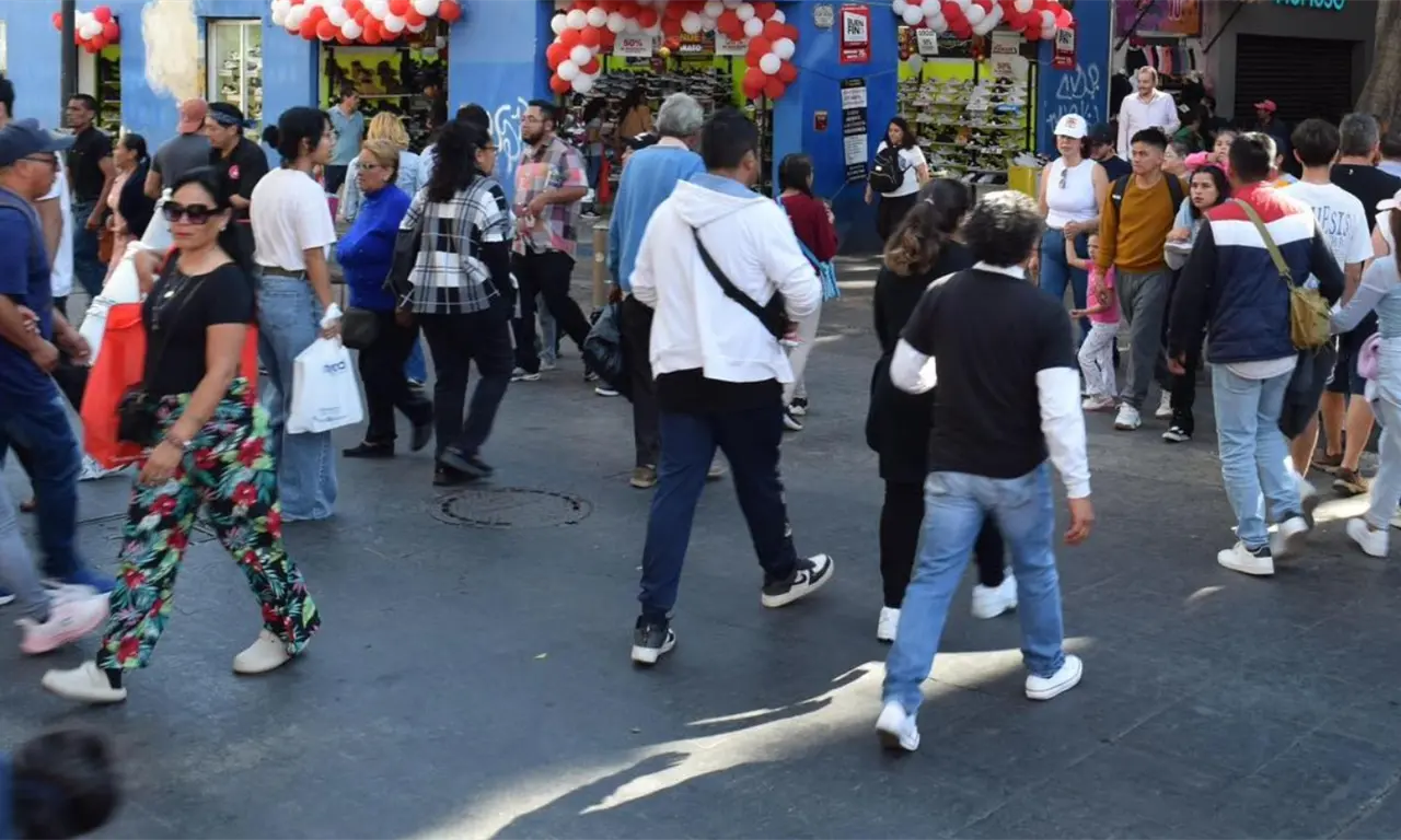  Los peatones en el Centro Histórico de Puebla. 
