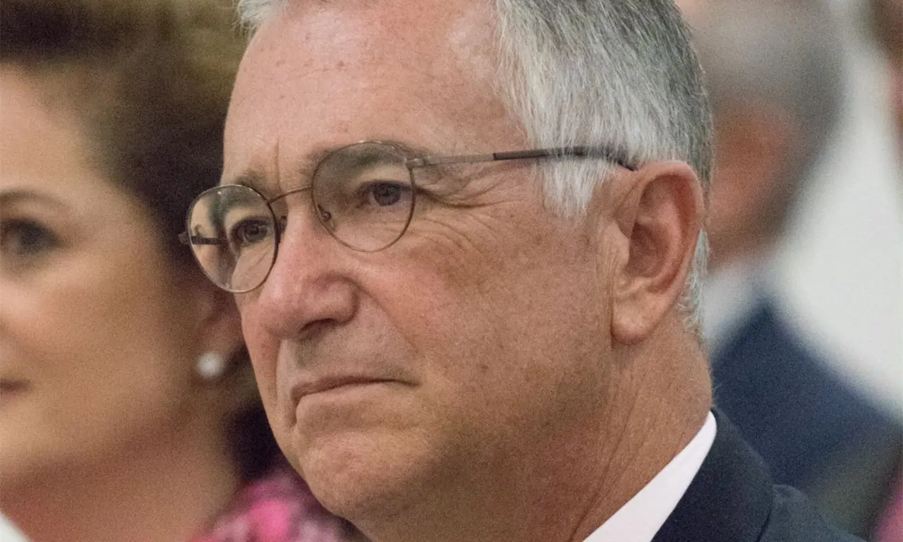  Salinas Pliego ha dicho que no debe esa suma. 