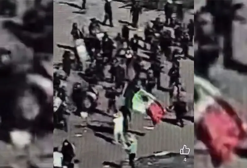 Sheinbaum reaccionó al video de la persona con la bandera de México. Sheinbaum reaccionó al video de la persona con la bandera de México.