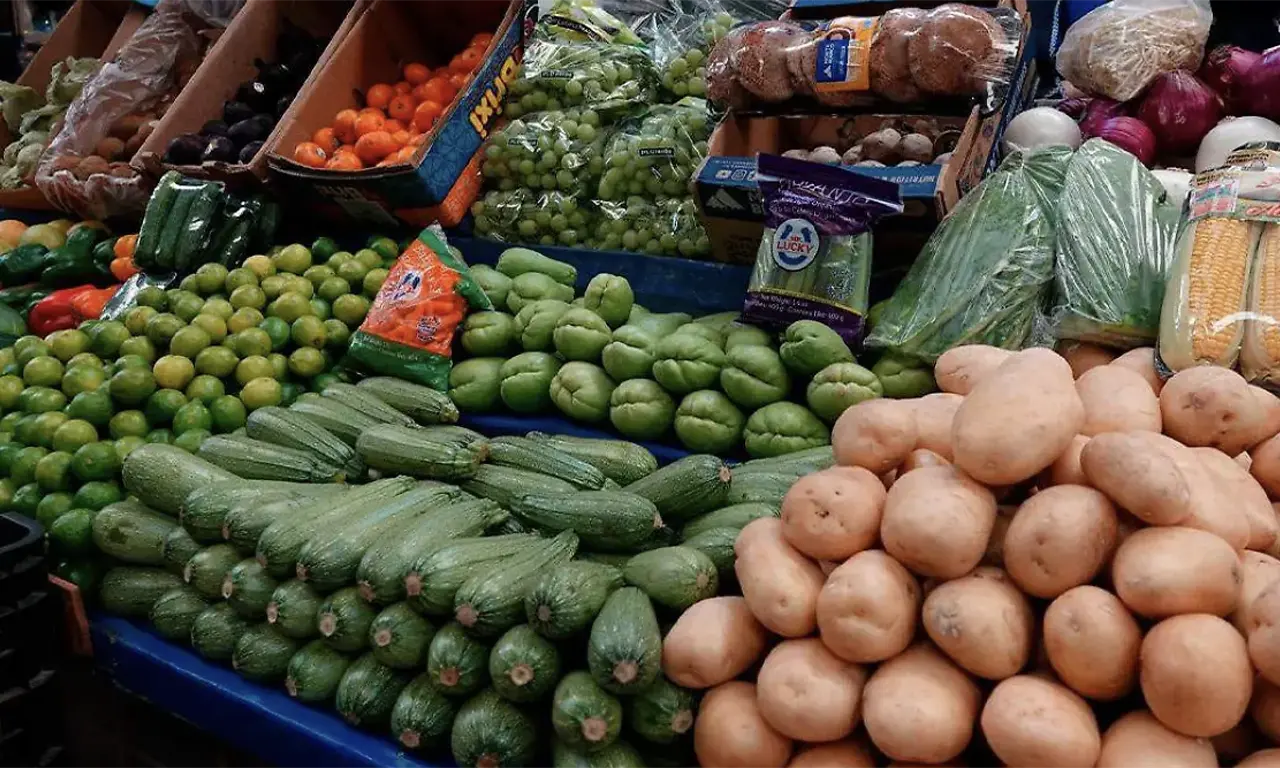  ¿Cuánto costará la canasta básica en 2026? Sheinbaum fija precio por seis meses 