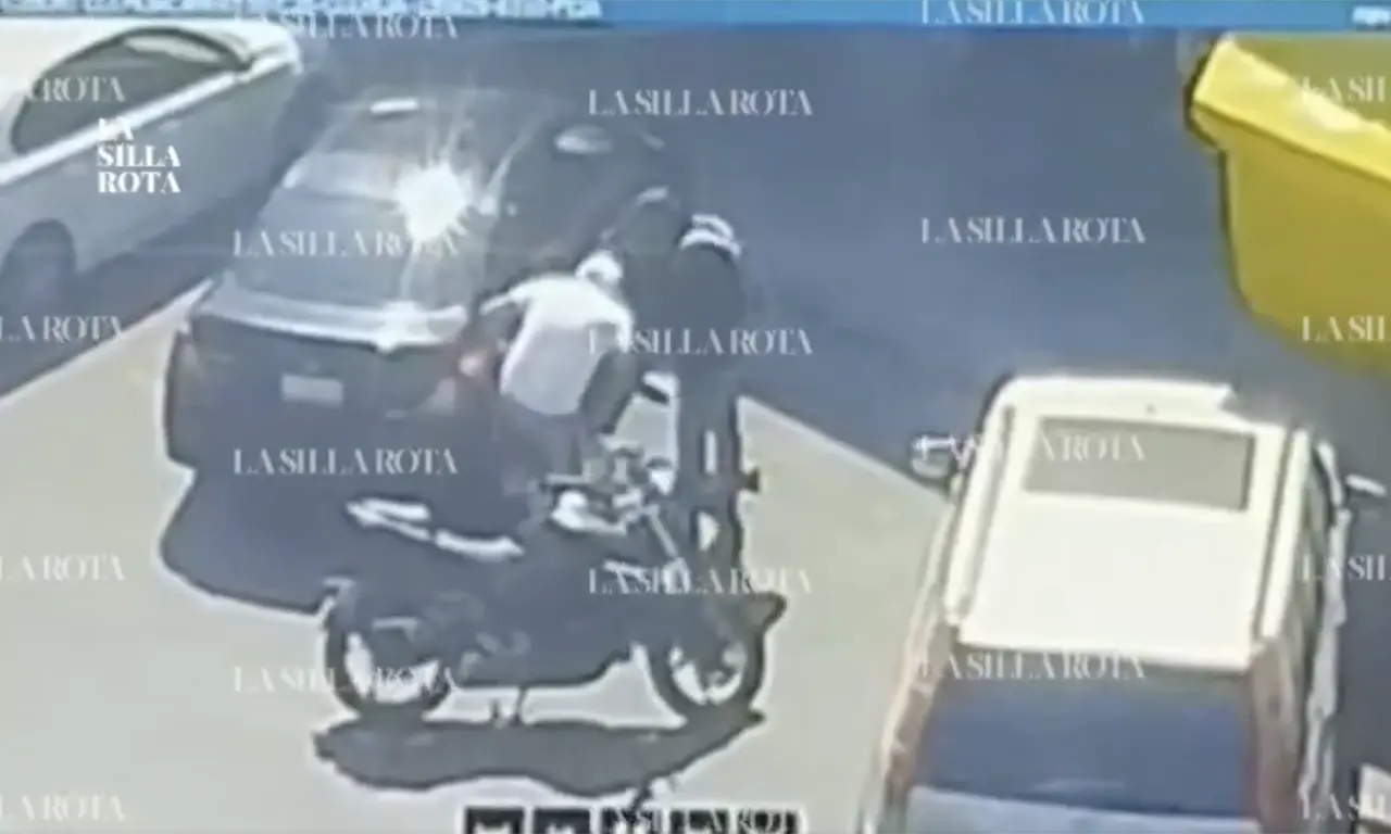  Franelero es baleado en Coyoacán tras presuntamente rayar un auto | VIDEO 
 