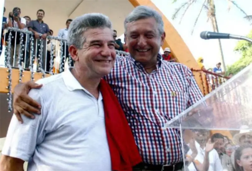 El hermano menor del expresidente fue criticado por decir que muchos de los desaparecidos no están perdidos sino que "andaban de parranda".