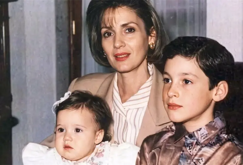 Mariana Colosio Riojas es la hija menor del fallecido candidato presidencial Luis Donaldo Colosio y de Diana Laura Riojas.