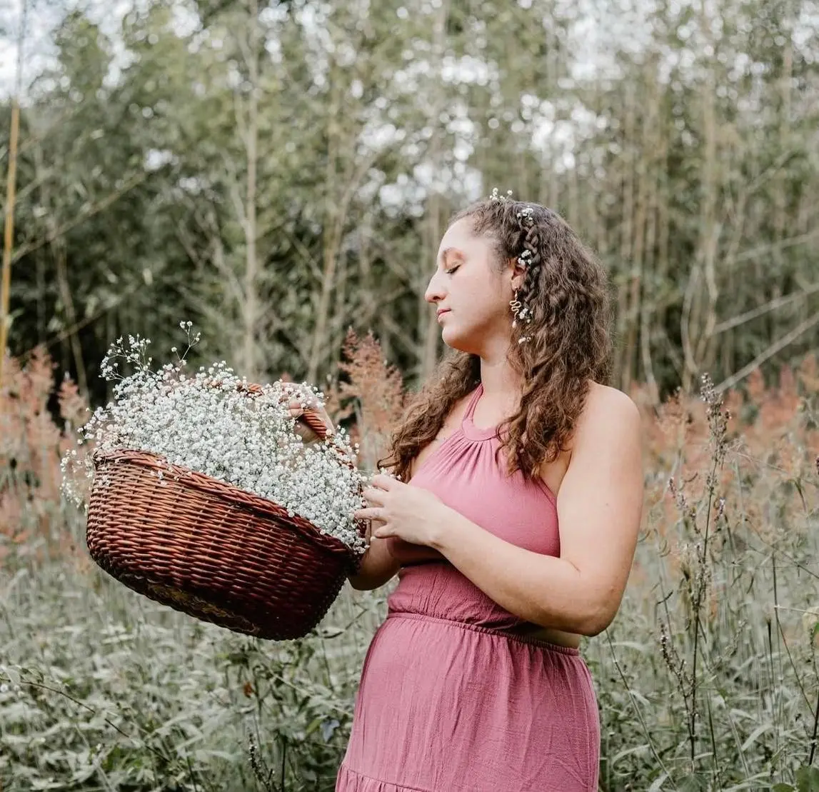 En 2022 publicó el libro Piel, vientre y corazón de madre, donde comparte su experiencia al dar a luz a través de poemas.